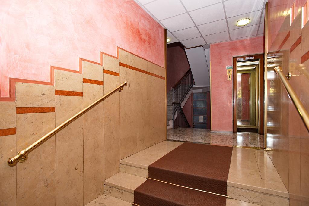 Appartement Skyline In Citta Studi A 1 Minuto Dal Metro Con Terrazzo Wi-fi E Netflix Milan